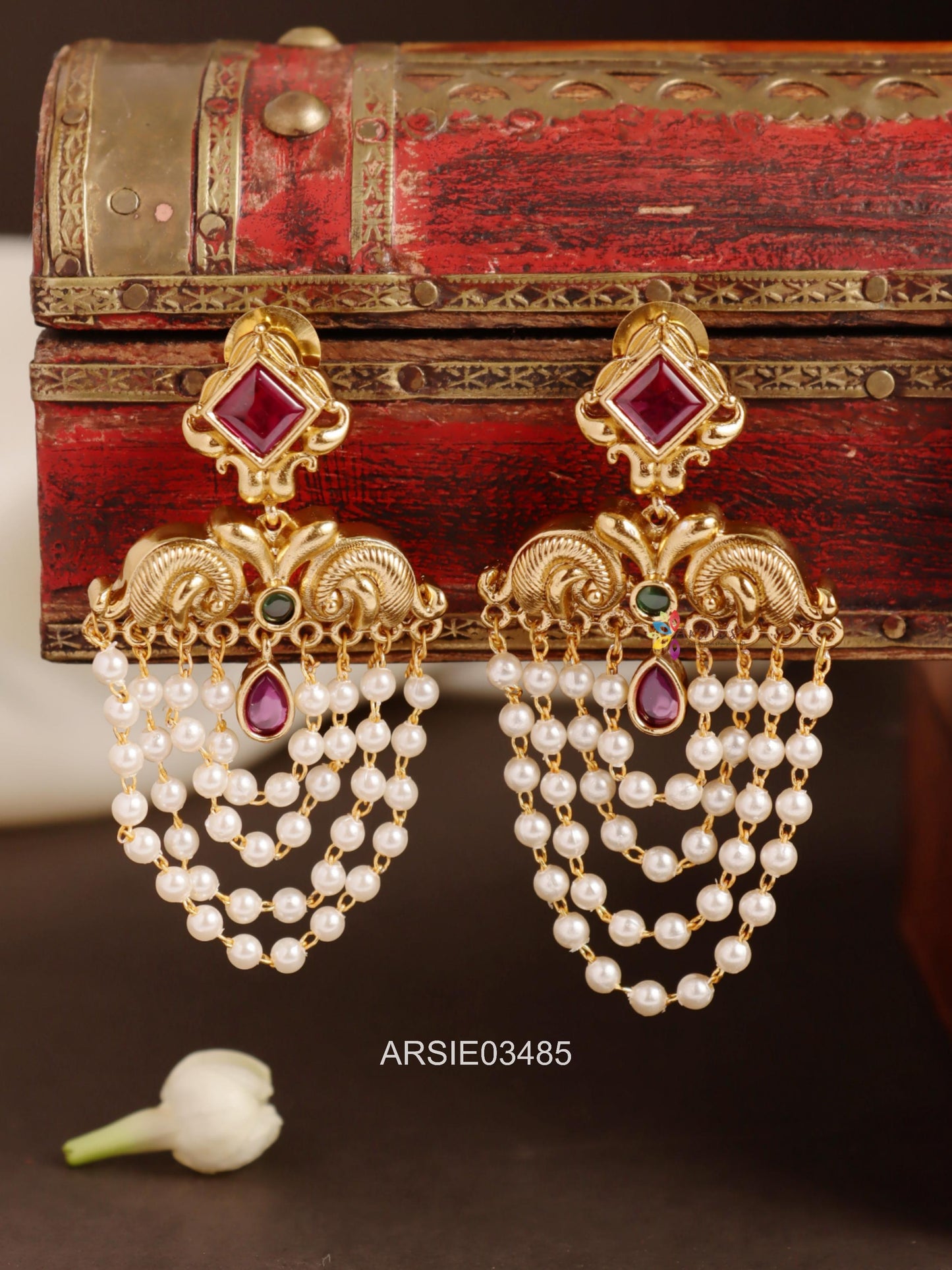 Pearl Layer Earrings