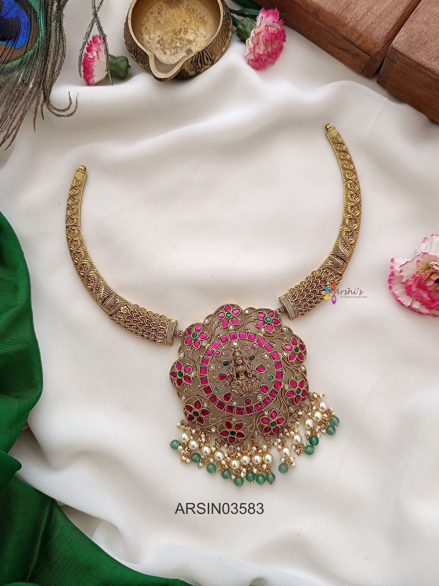 Jadau Kundan Pendant Kante Necklace