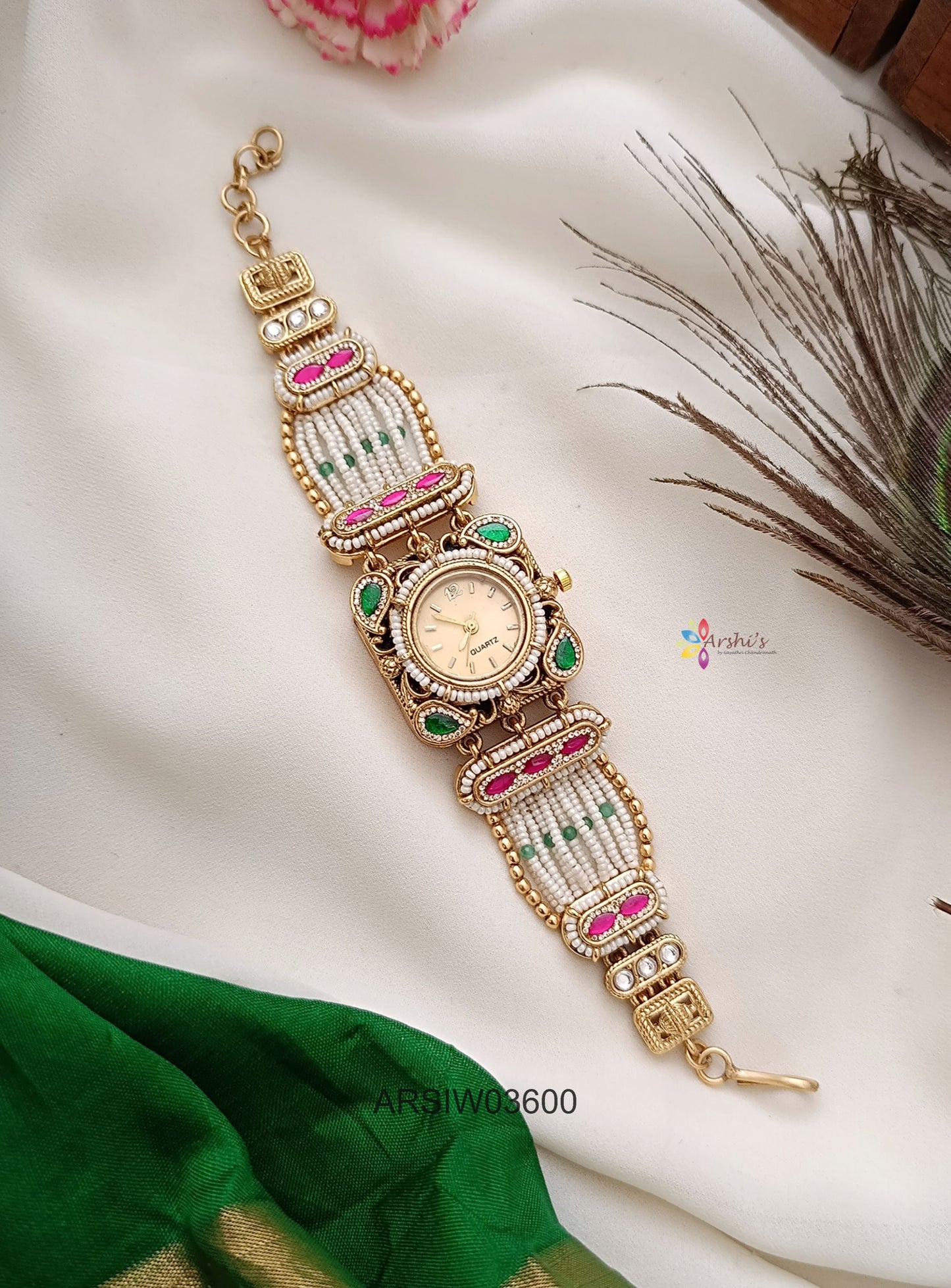Antique Design Pearl Watch