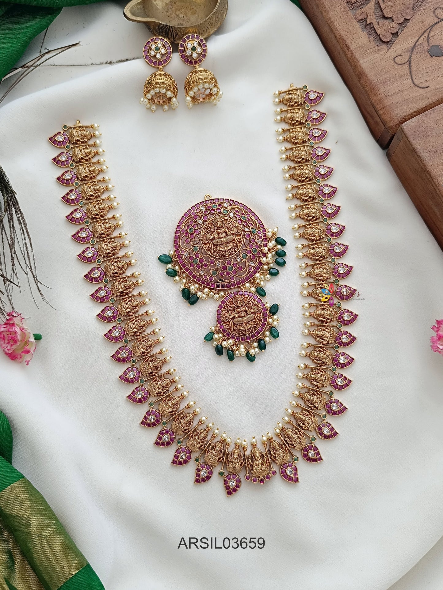 Mango and Temple Pendant Removable Haram