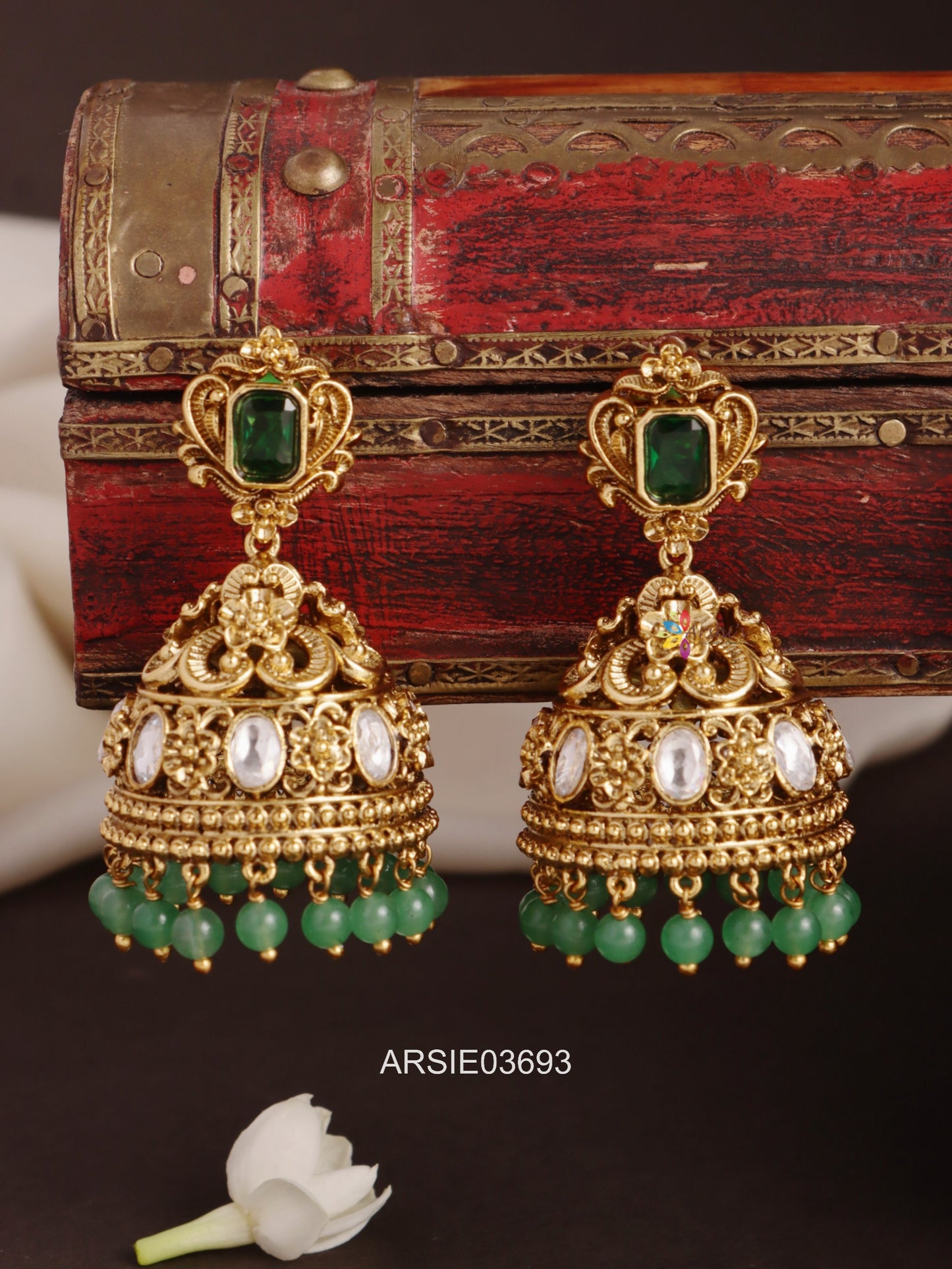 Antique Emerald Stone Jhumka