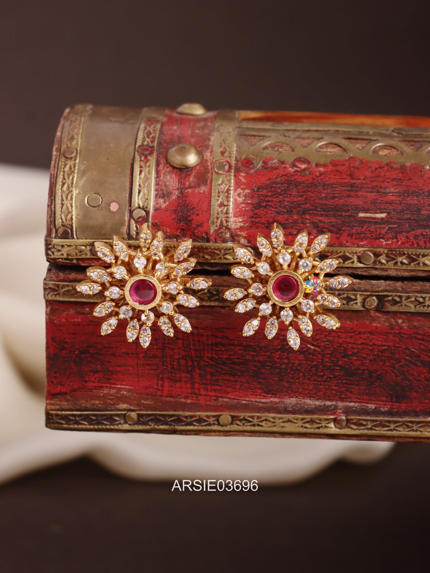 AD Sone Star Ear Studs