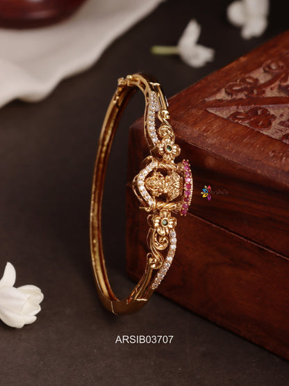 Lakshmi Stone Openable Bracelet