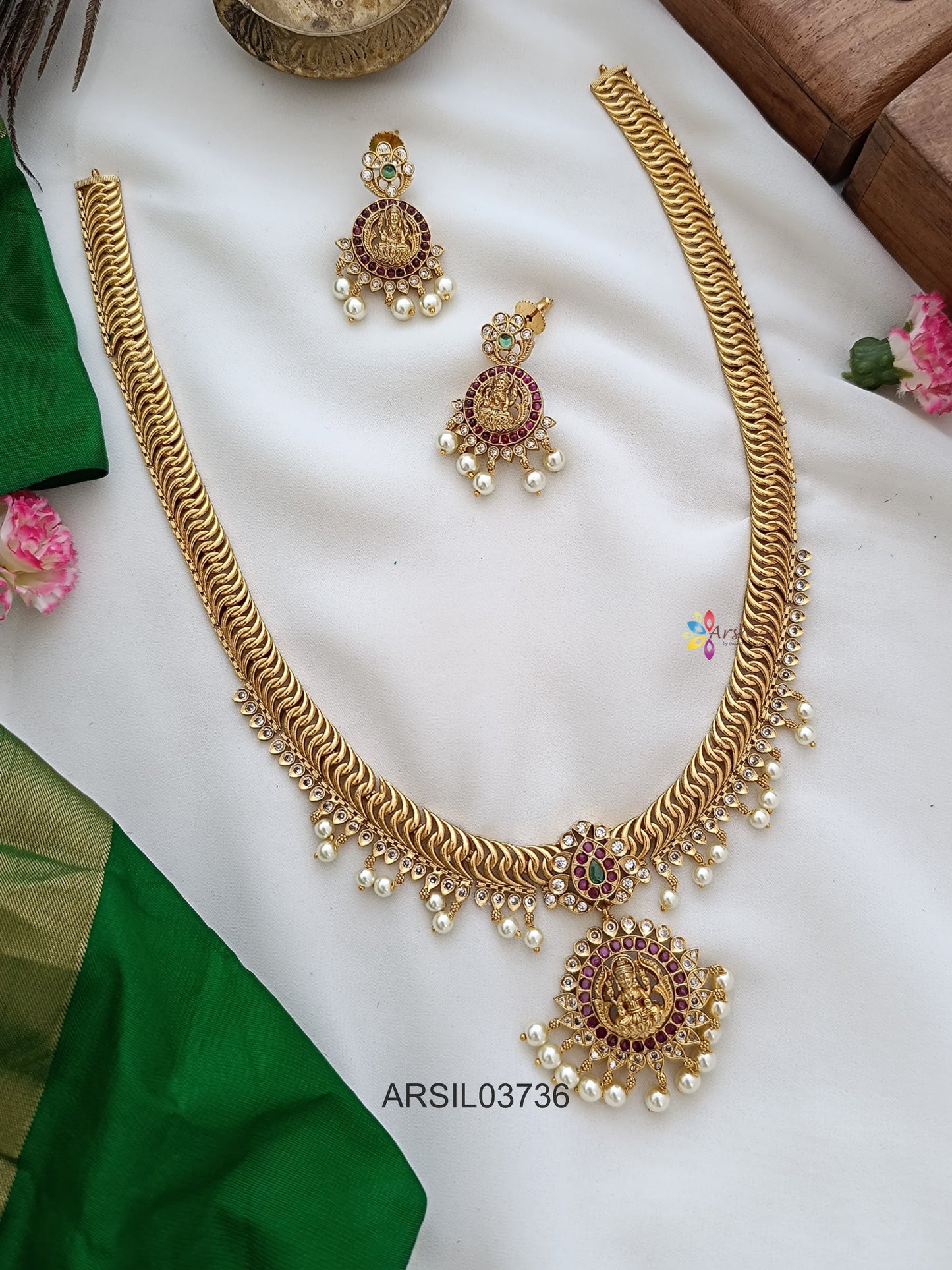 Jalebi Lakshmi Pendant Haram