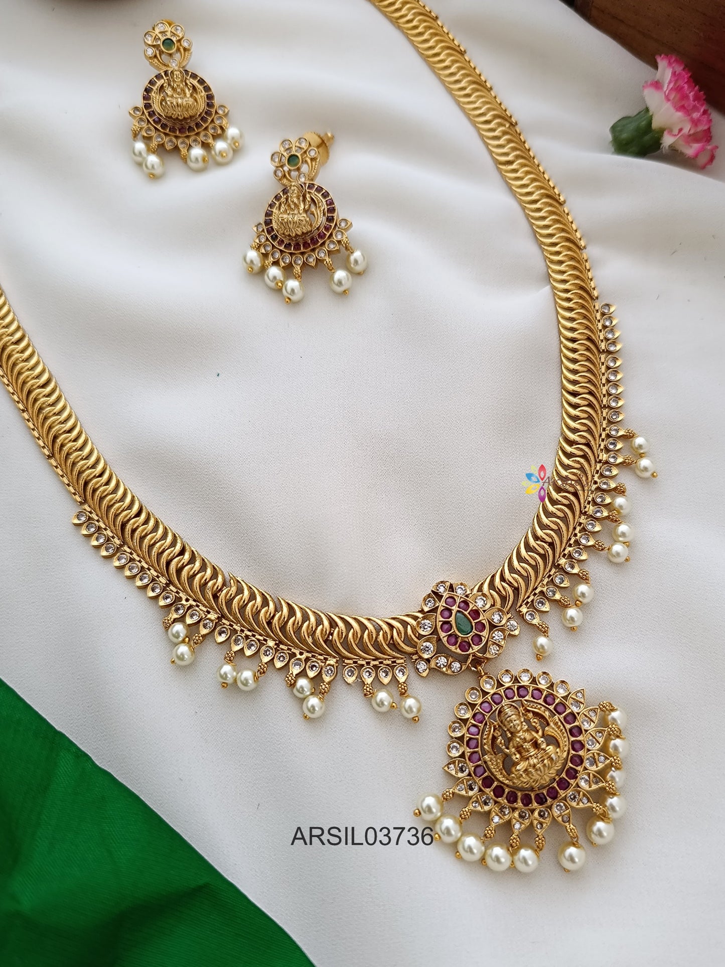 Jalebi Lakshmi Pendant Haram