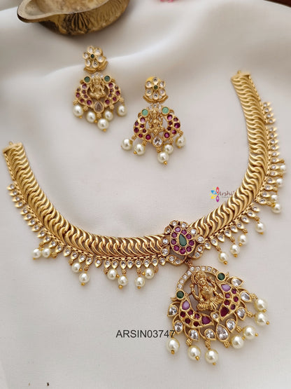 Matte Jalebi Lakshmi Pendant Necklace