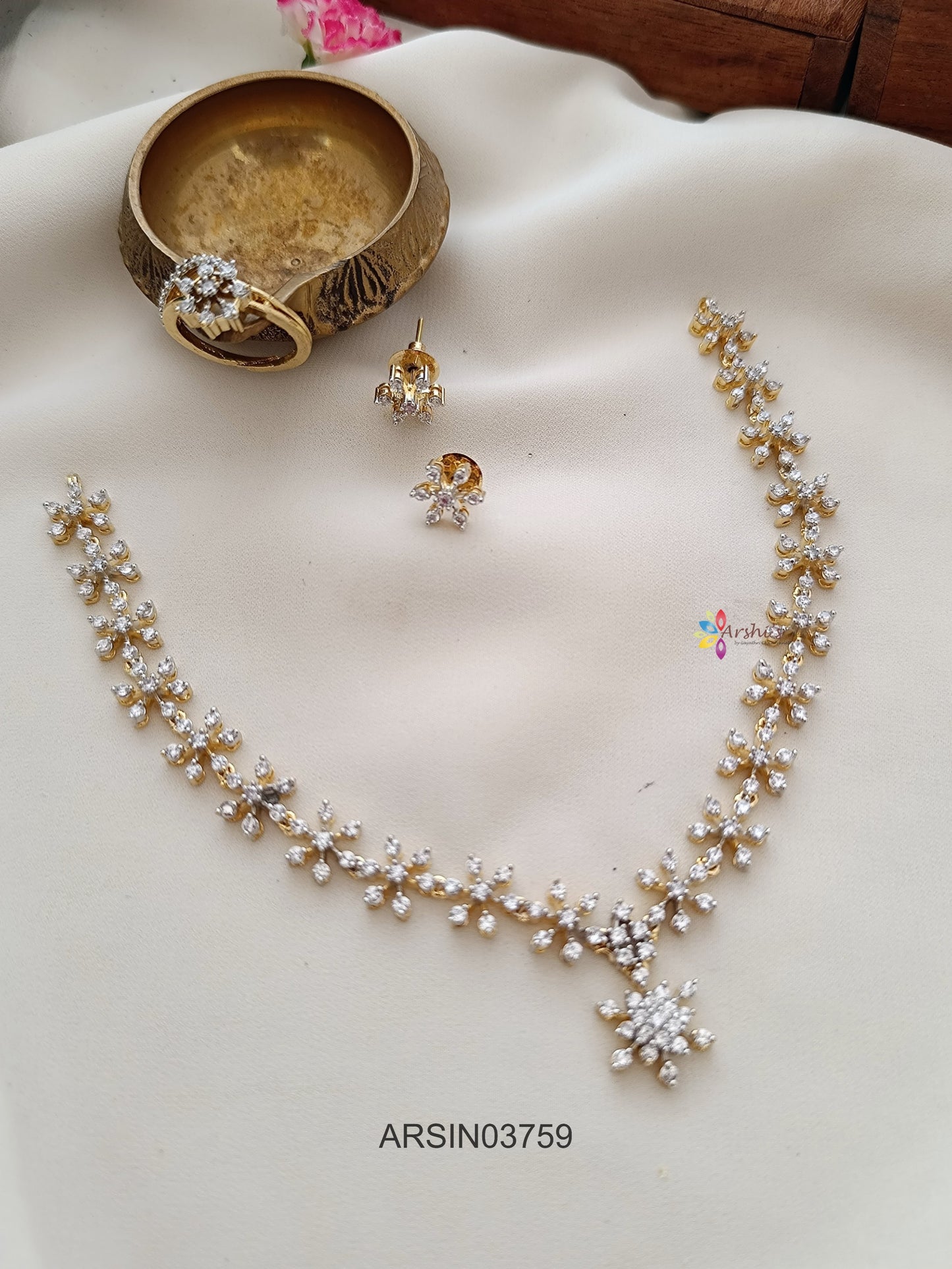 Diamond Look Like Necklace