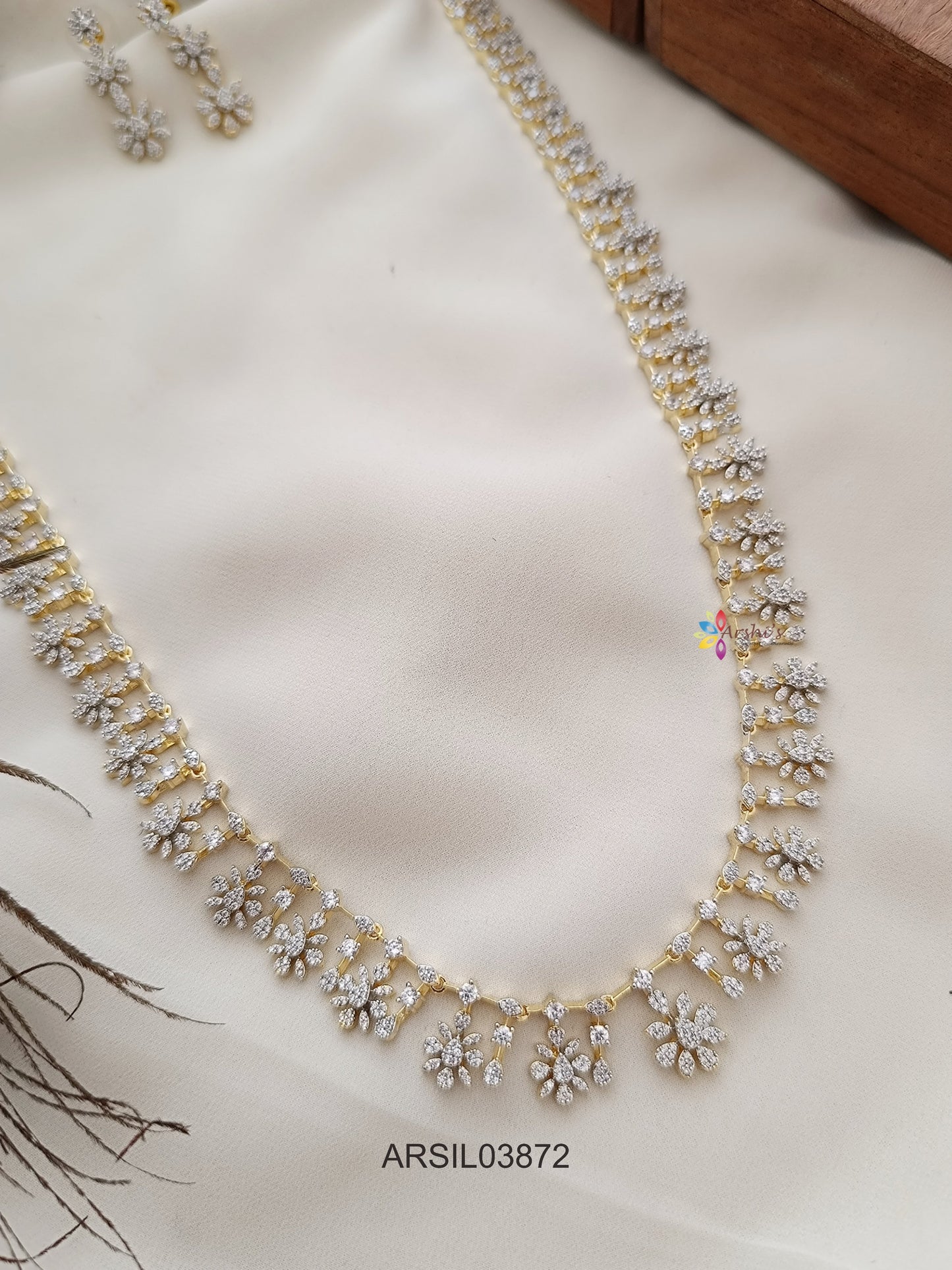 Star White Stone Design Long Haram