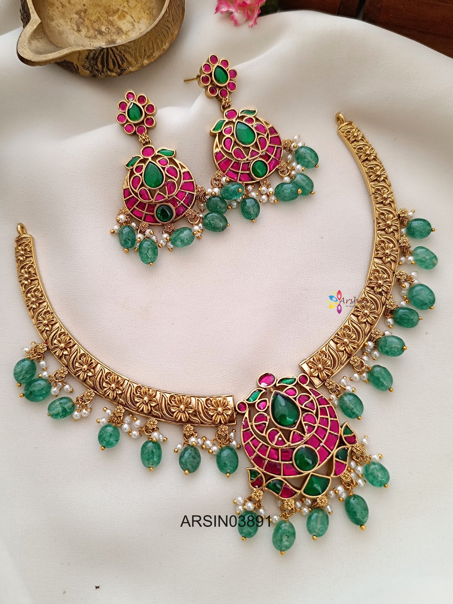 Jadau Kundan Pendant Kante Necklace