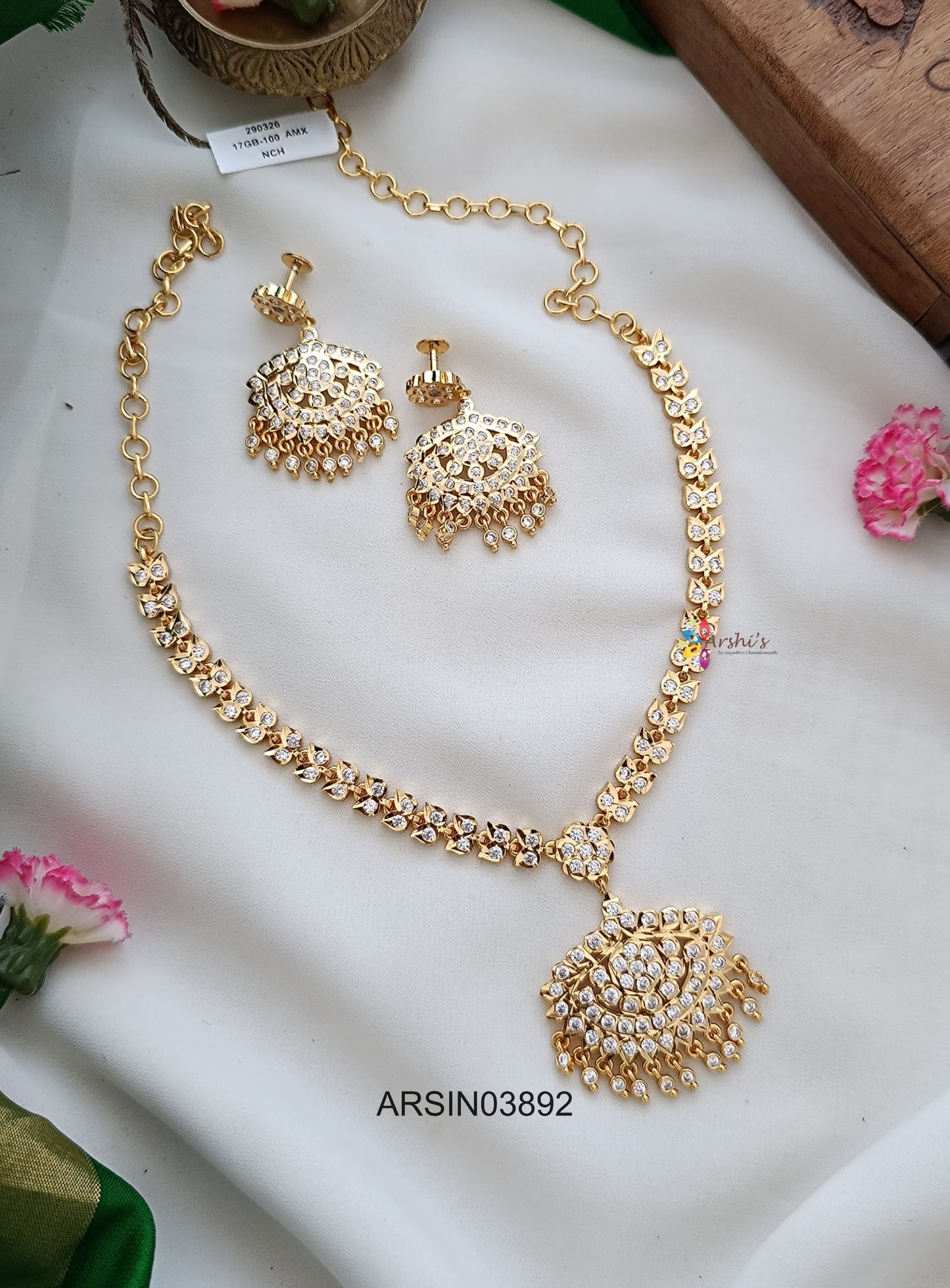 White Stone Attigai Necklace