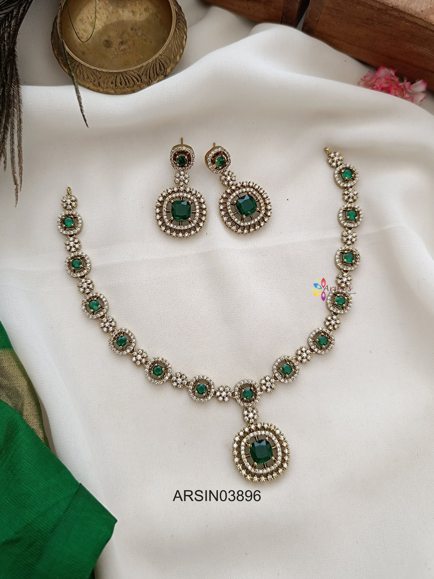 Green Stone Fancy Necklace