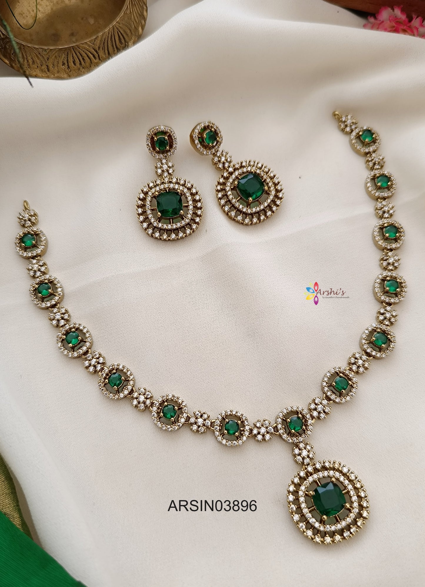 Green Stone Fancy Necklace