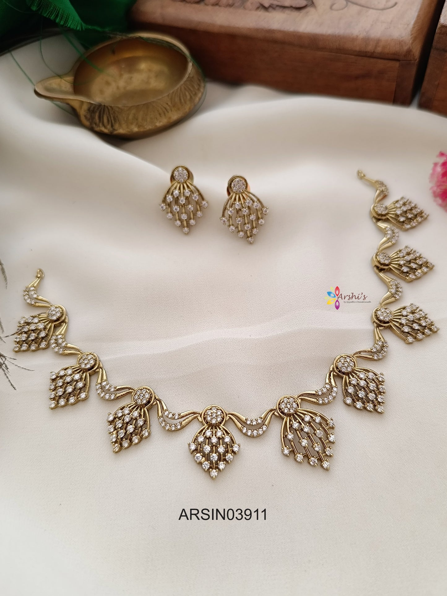 Diamond Look Like White Stone Necklace