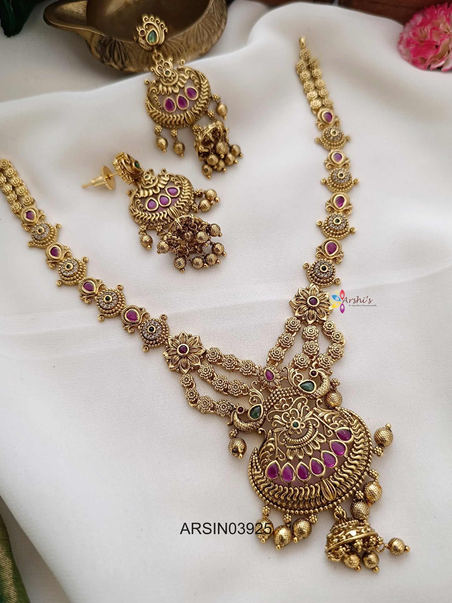 Beautiful Matte Finish Necklace