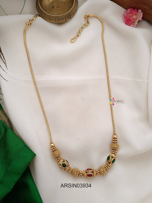 Red and Green Bead Necklce