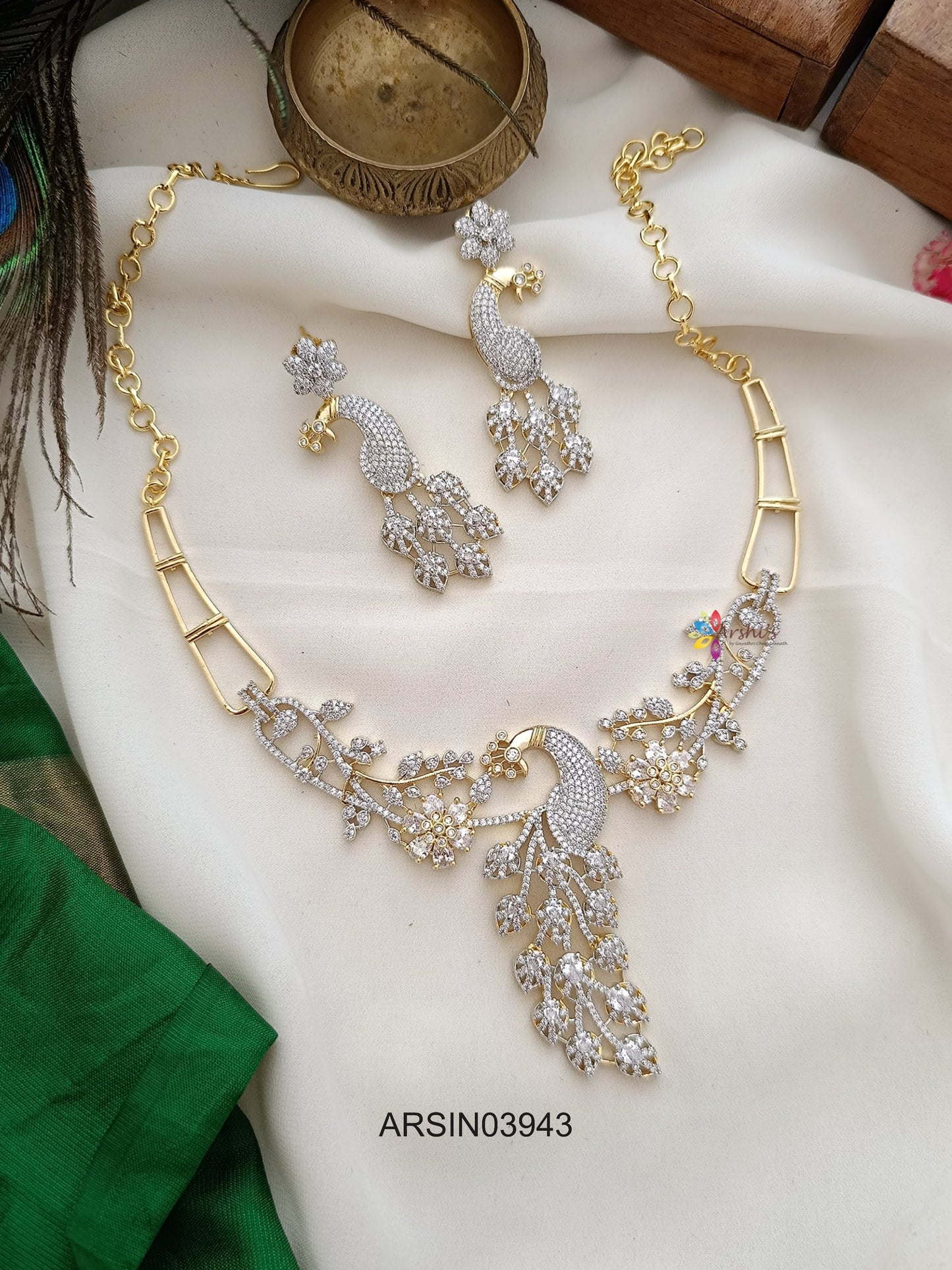Peacock White Stone Necklace
