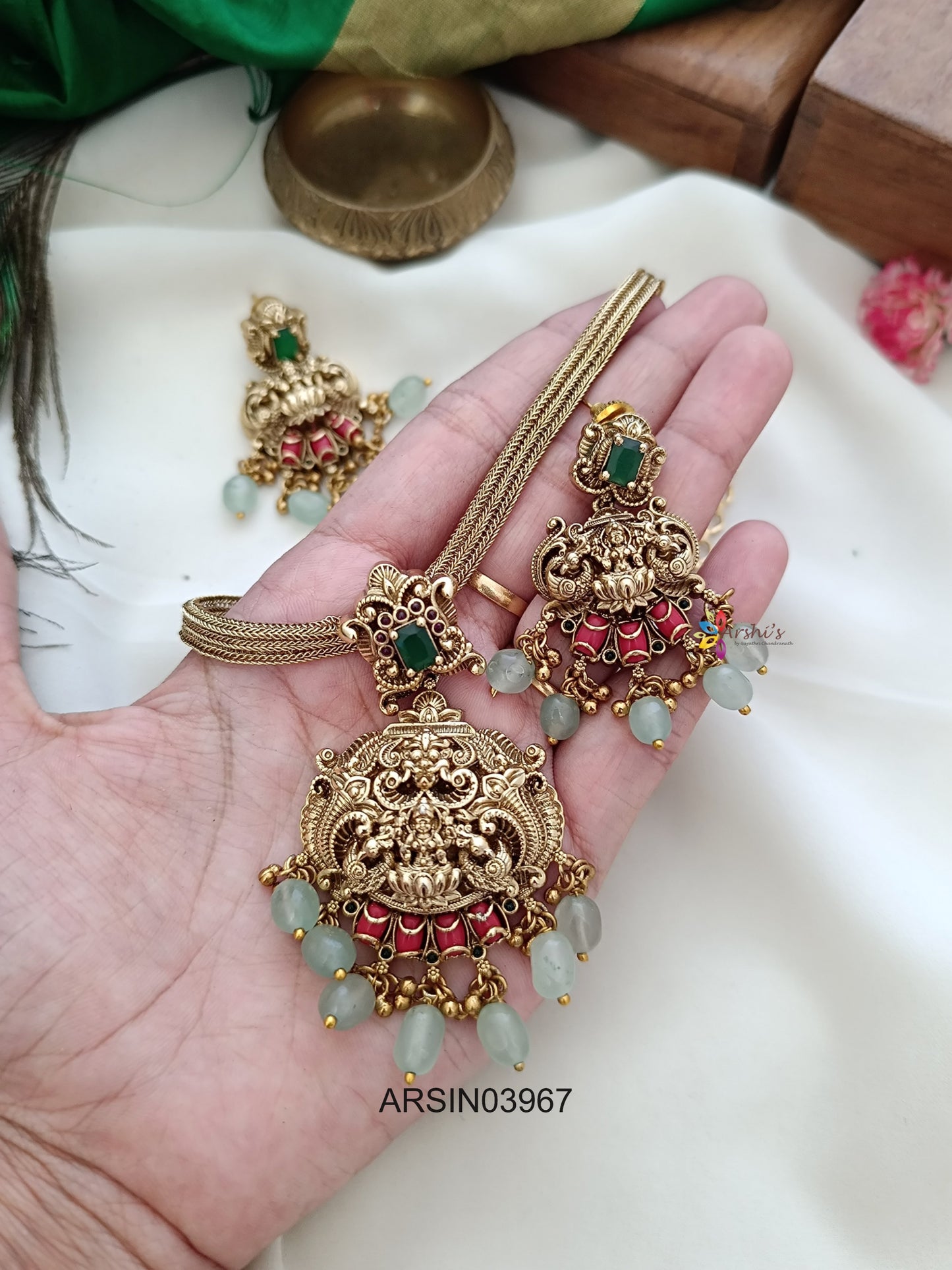 Lakshmi Pendant Pale Green Bead Attigai Necklace