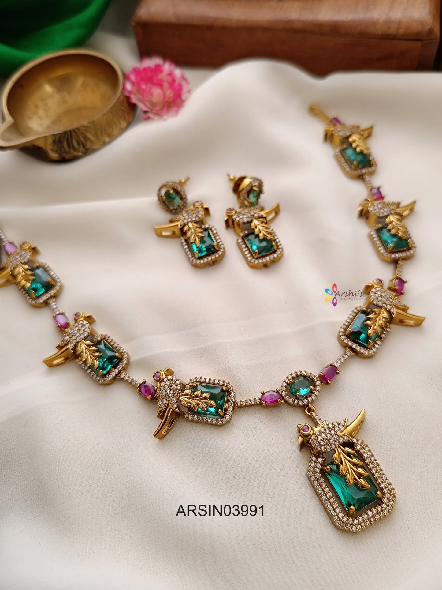 Bird Green Stone Necklace