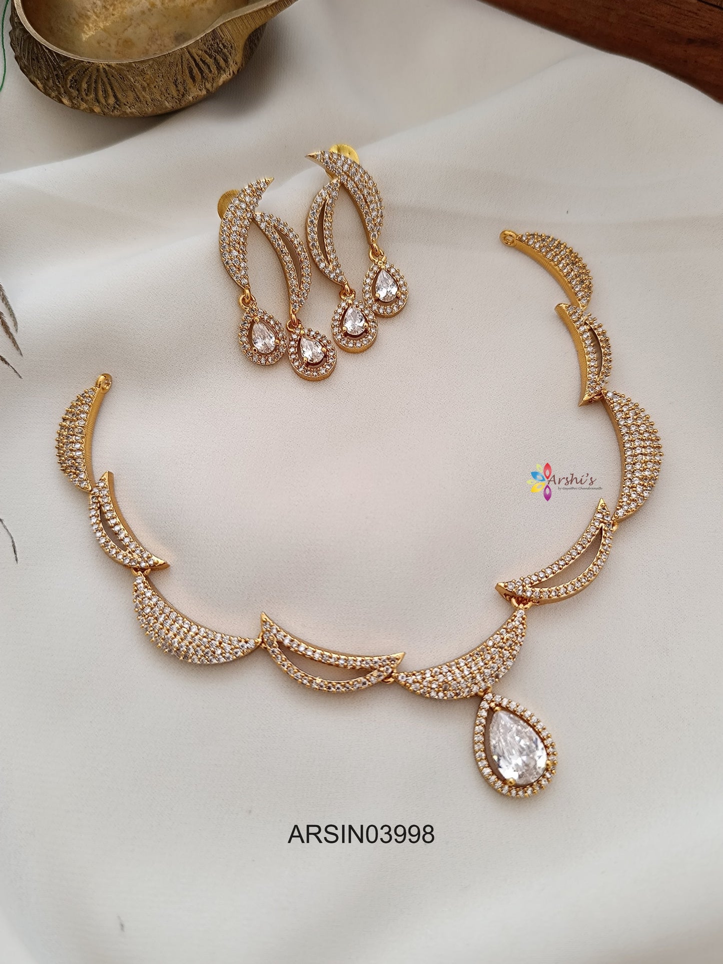 White AD Stone Tear Drop Necklace