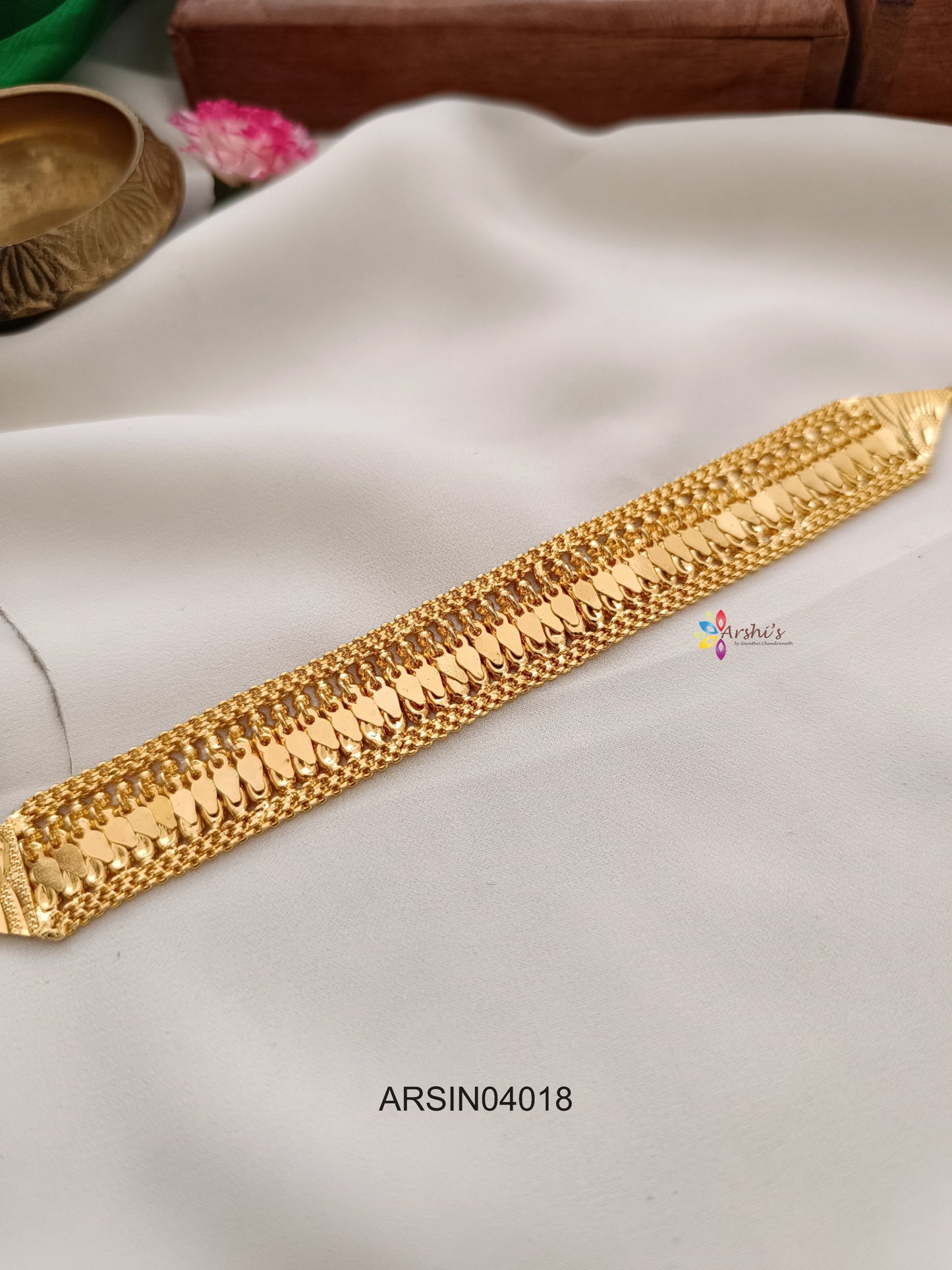 Gold Tone Elakka Thali Necklace