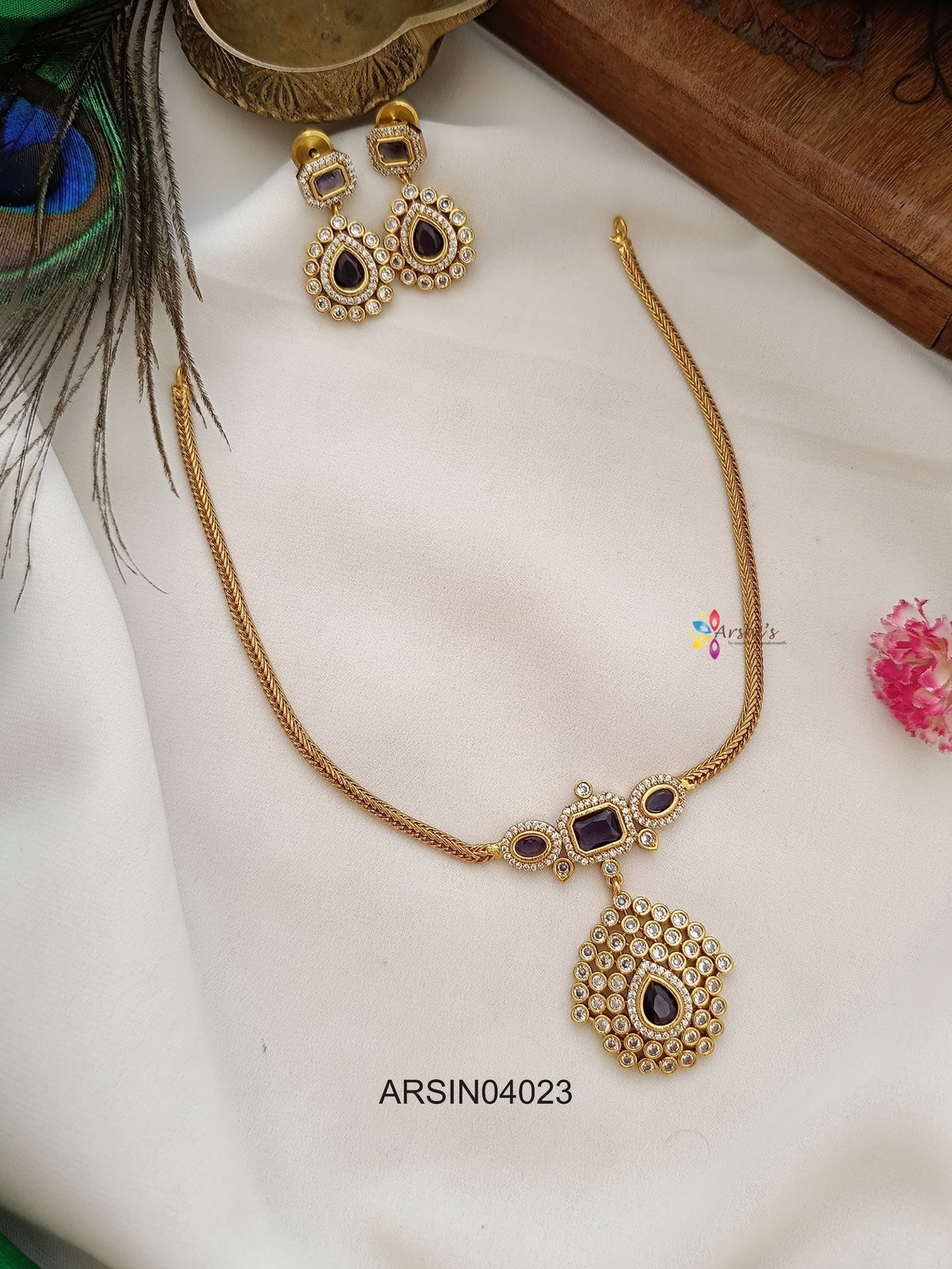 White and Blue Stone Necklace