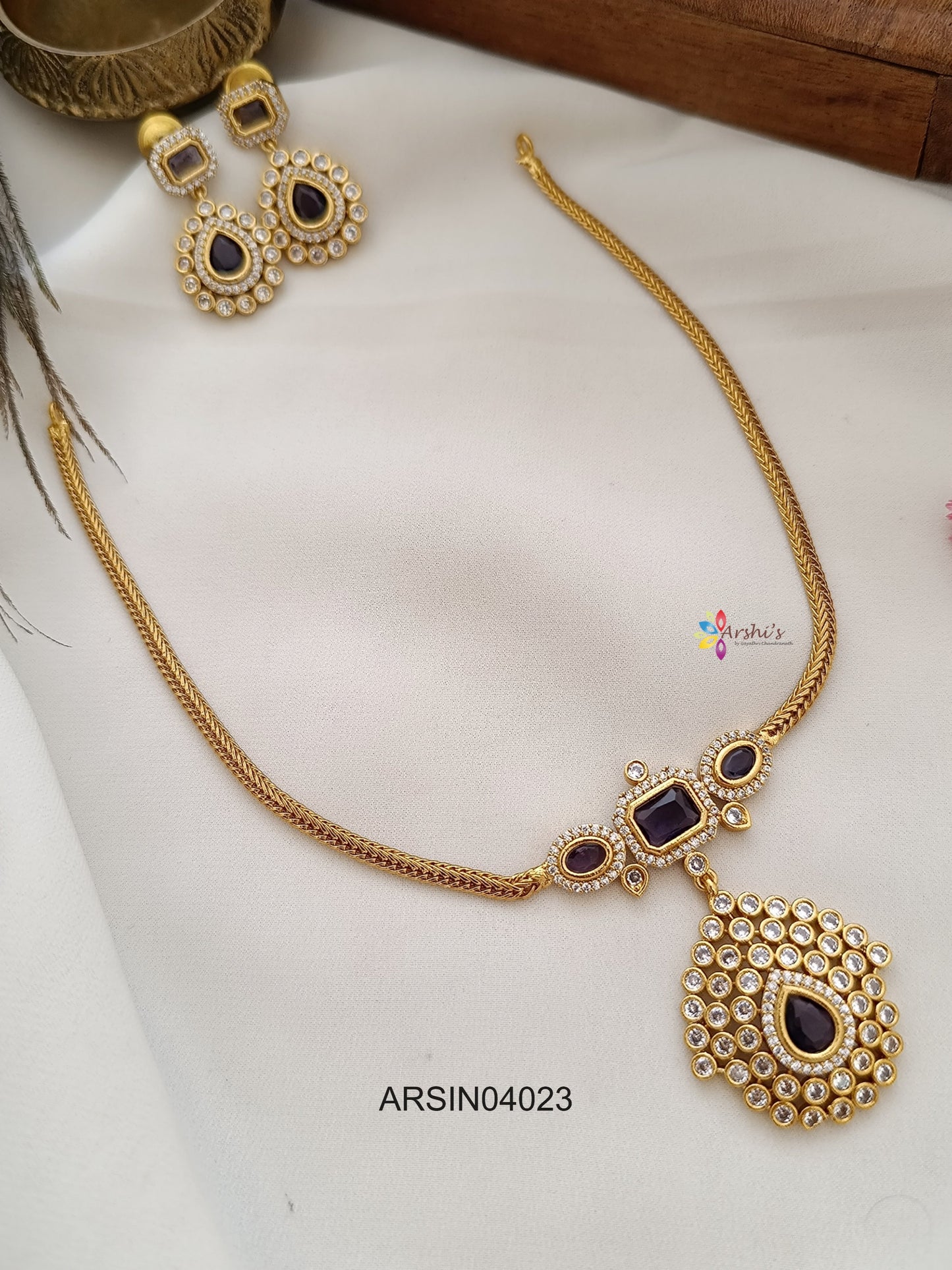 White and Blue Stone Necklace
