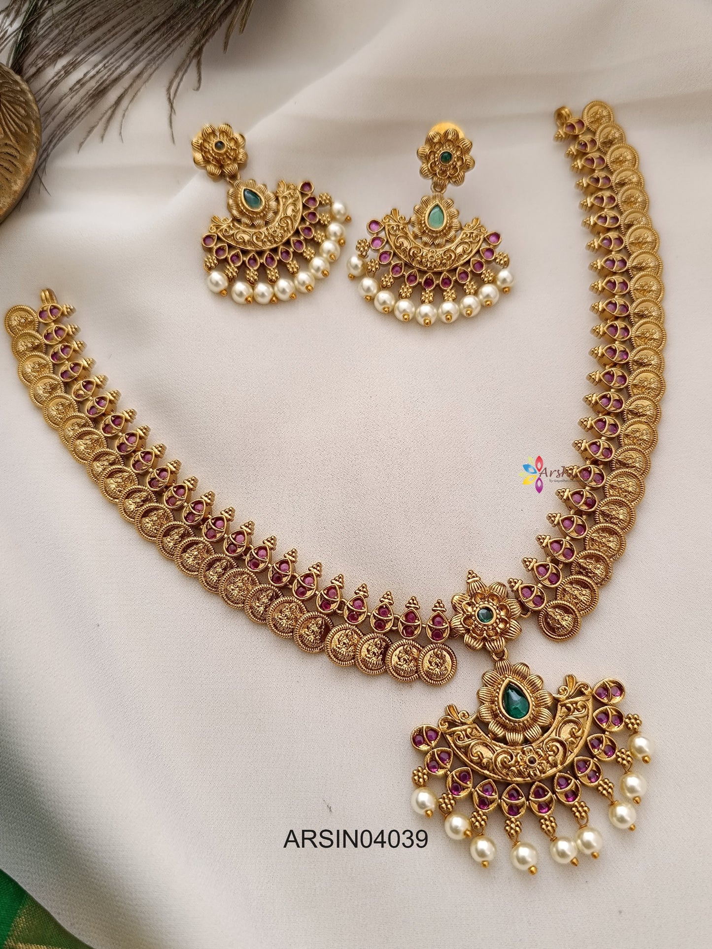 Lakshmi Coin Kemp Stone Necklace
