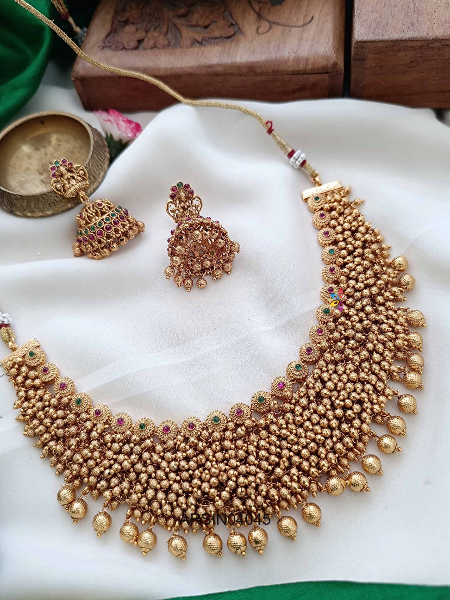 Gungroo Gold Bead Drops Necklace