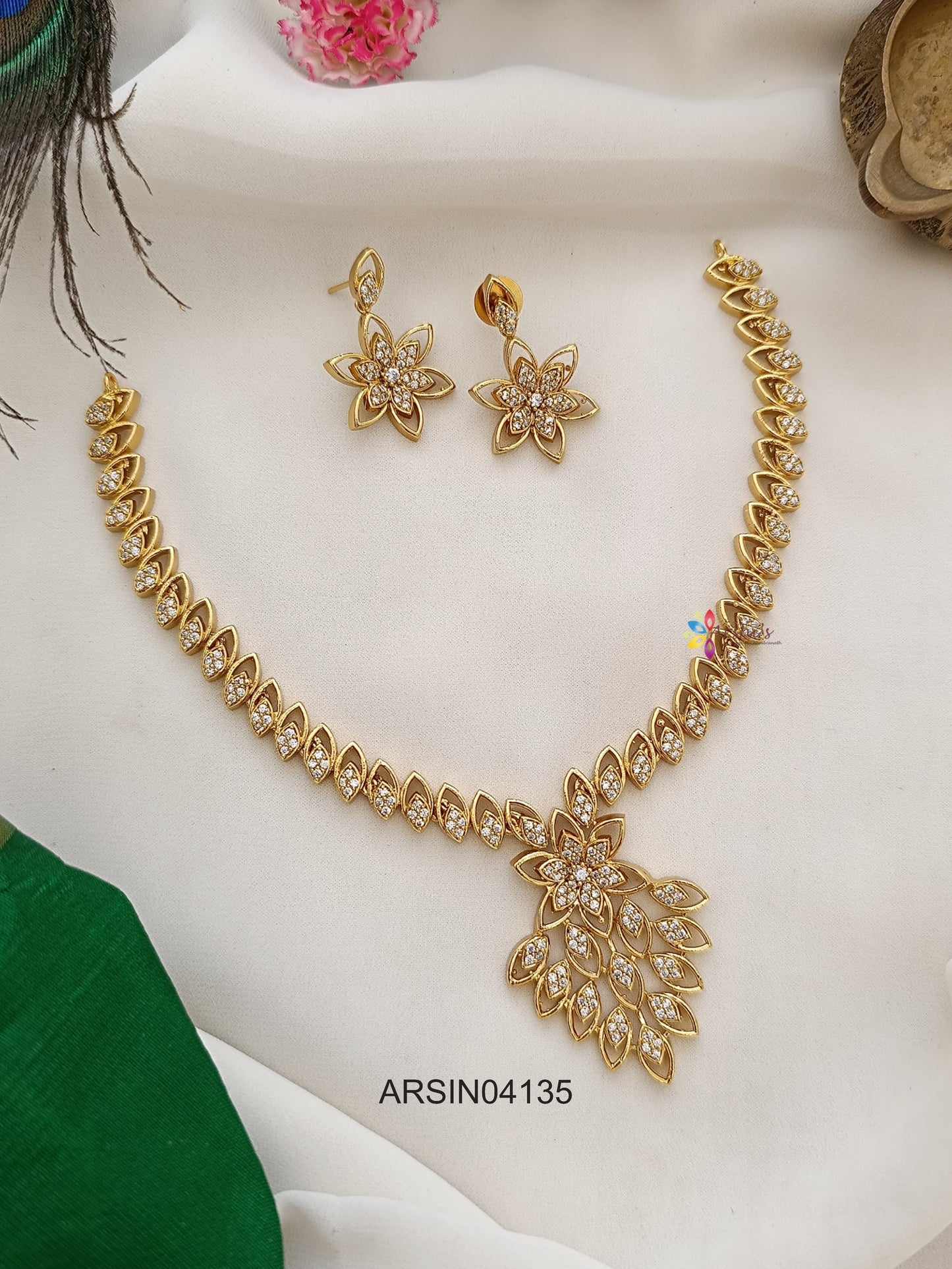 AD White Stone Necklace