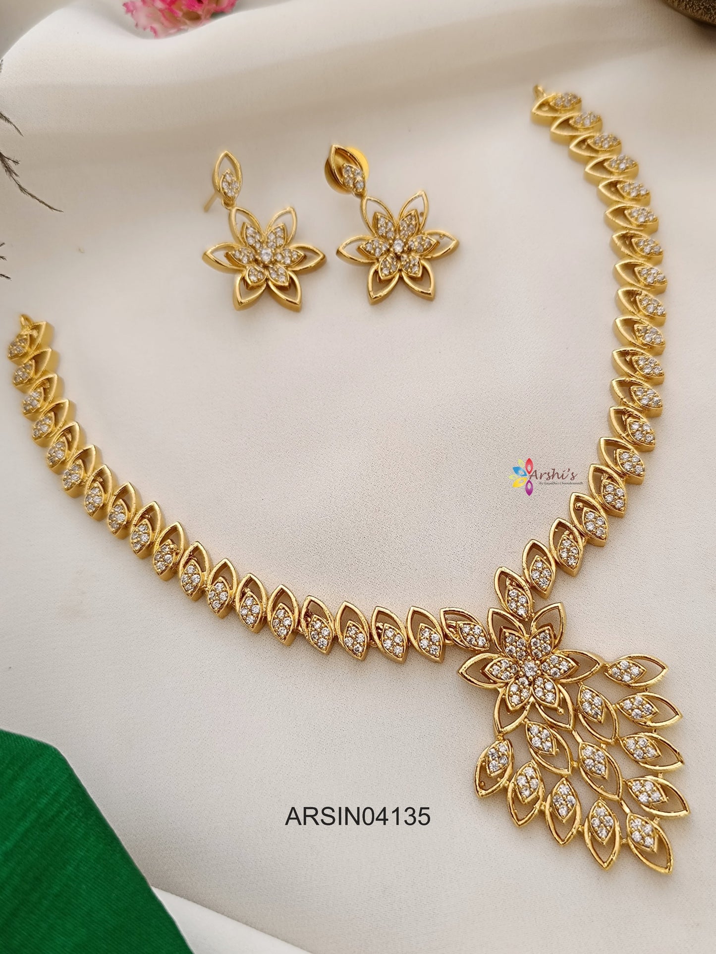 AD White Stone Necklace