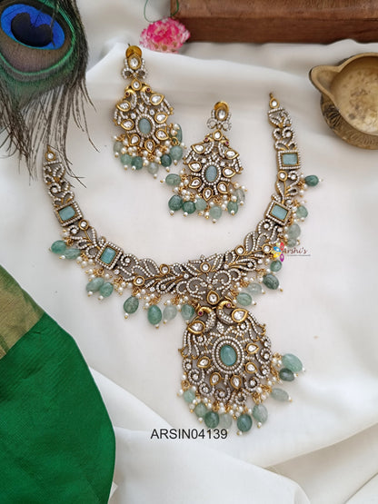 Floral Victorian Pale Green Bead Necklace