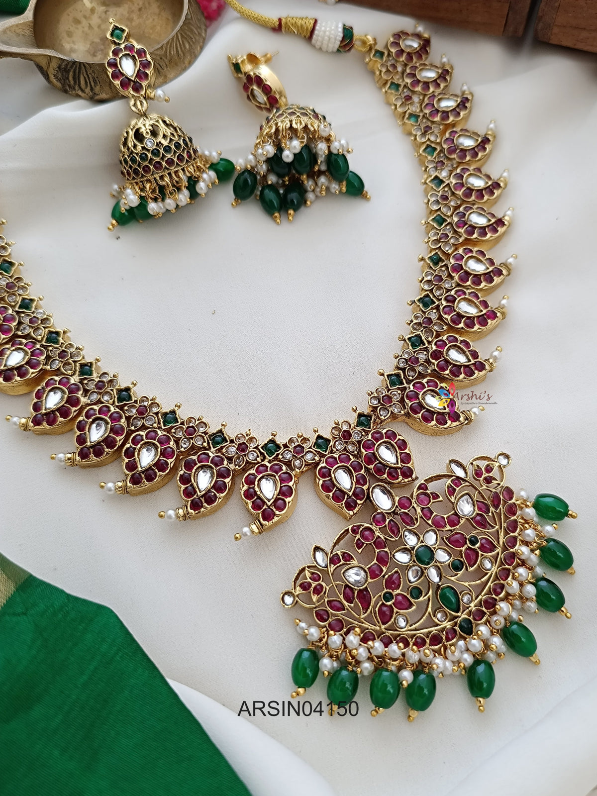 Kemp Mango Green Bead Necklace