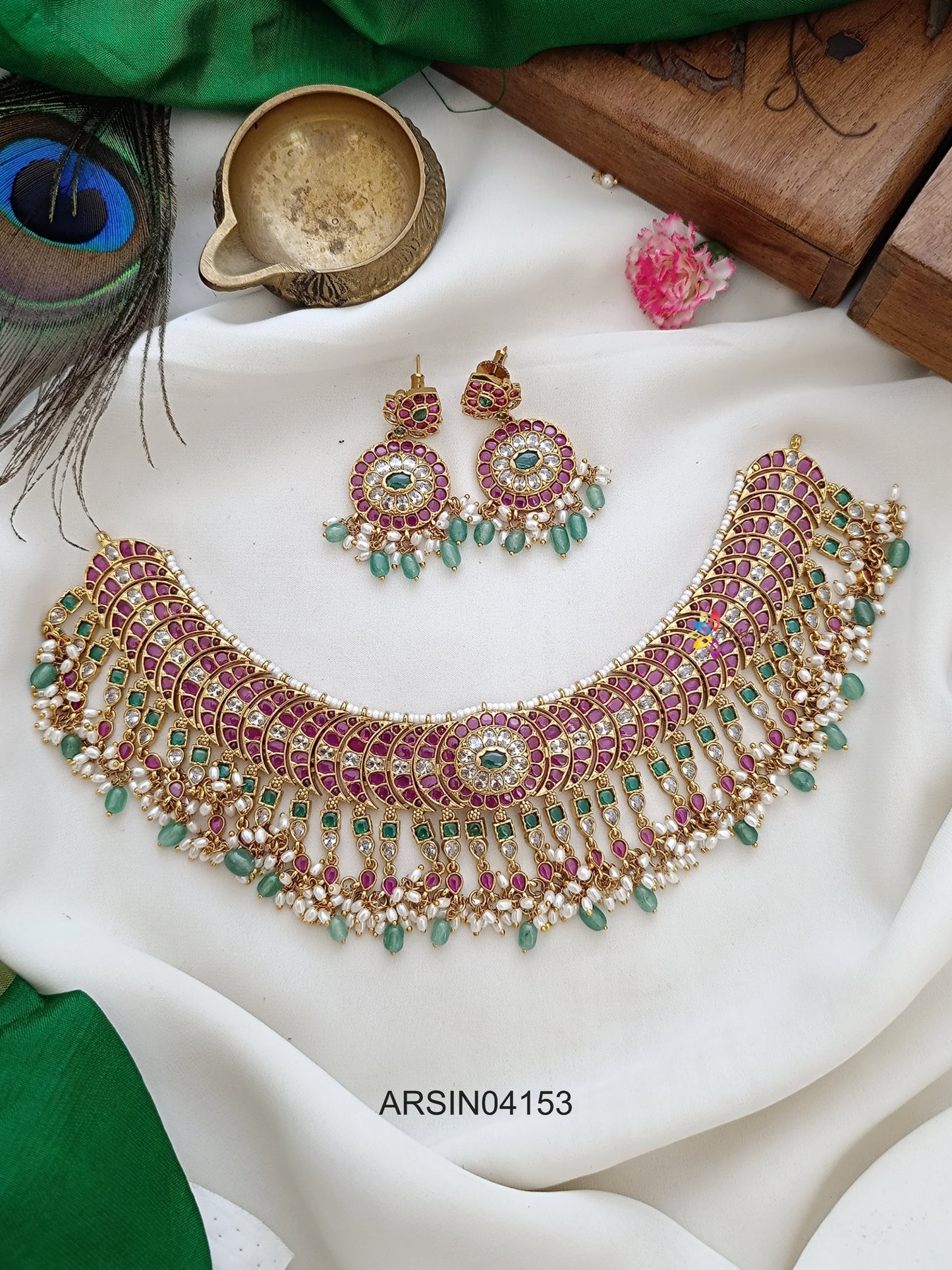 Kemp Stone Green Beads Necklace