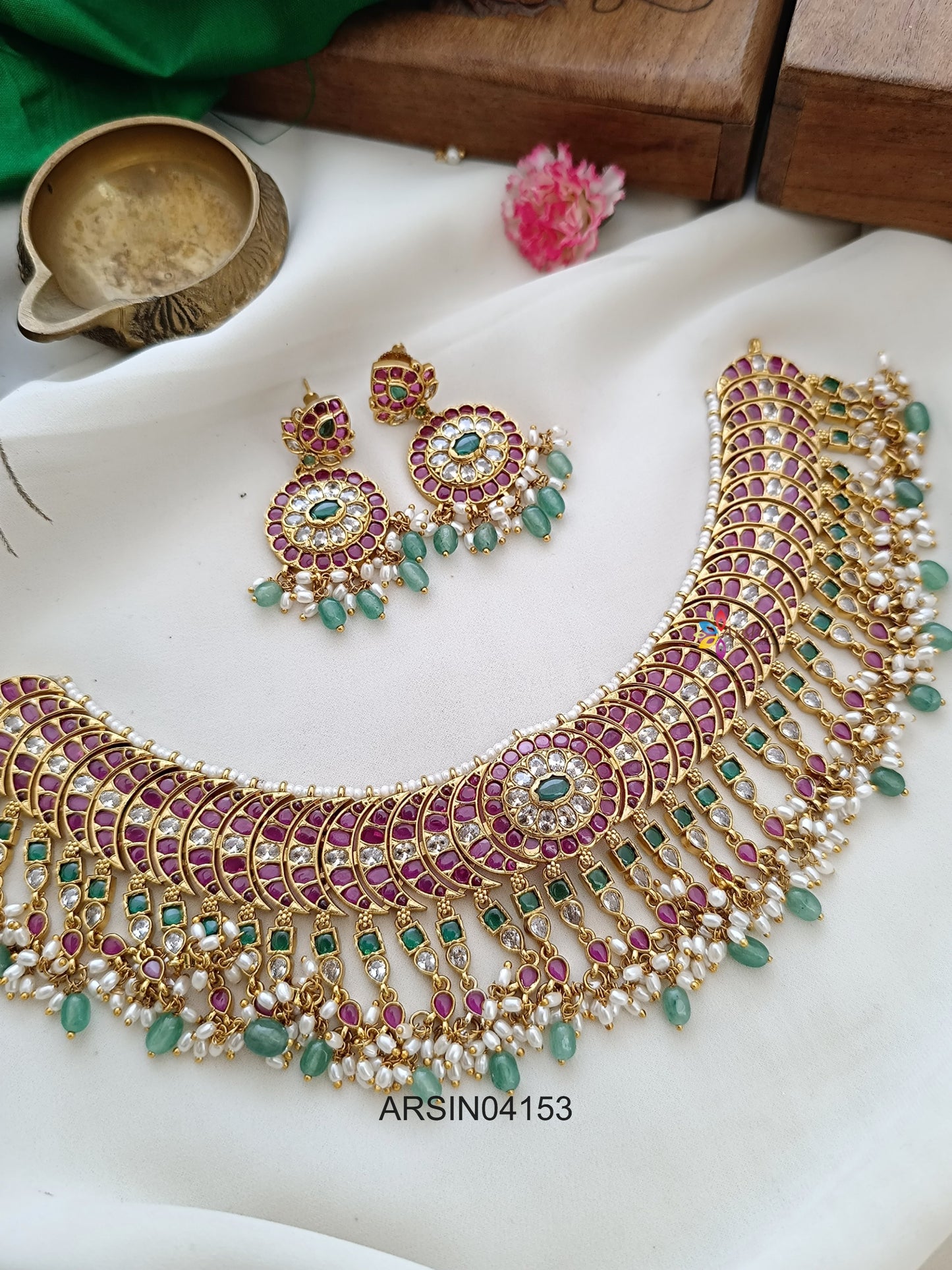 Kemp Stone Green Beads Necklace