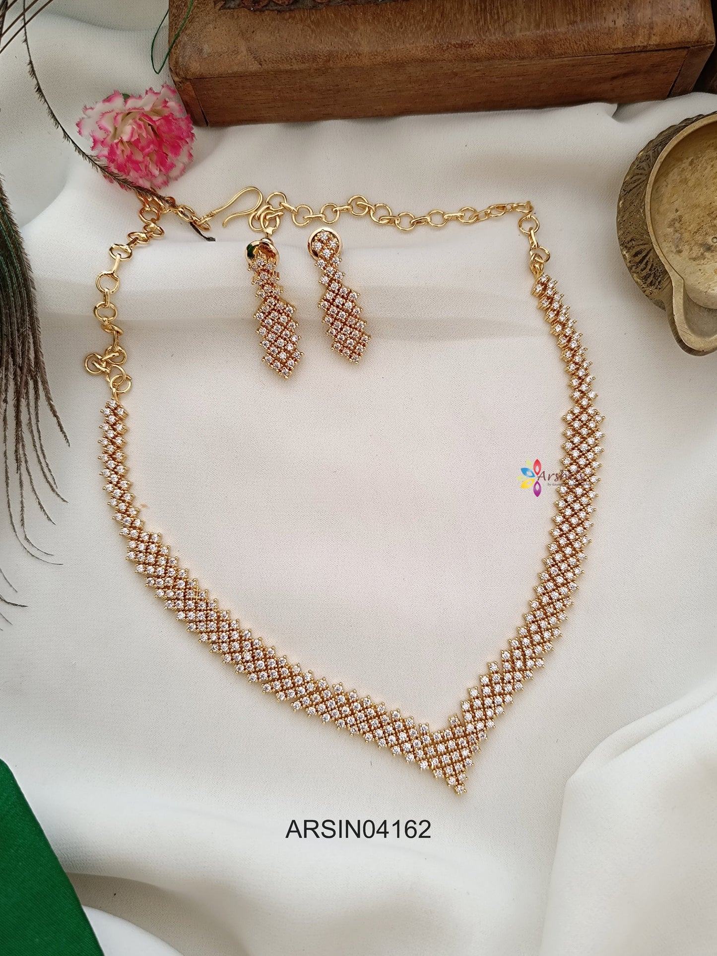 Diamond Look Like Necklace