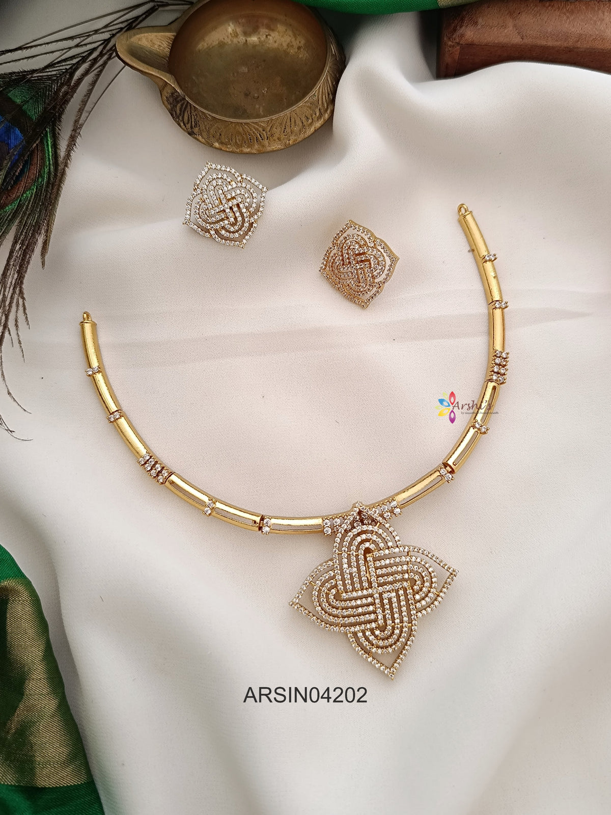 CZ Stone Pendant Hasli Necklace