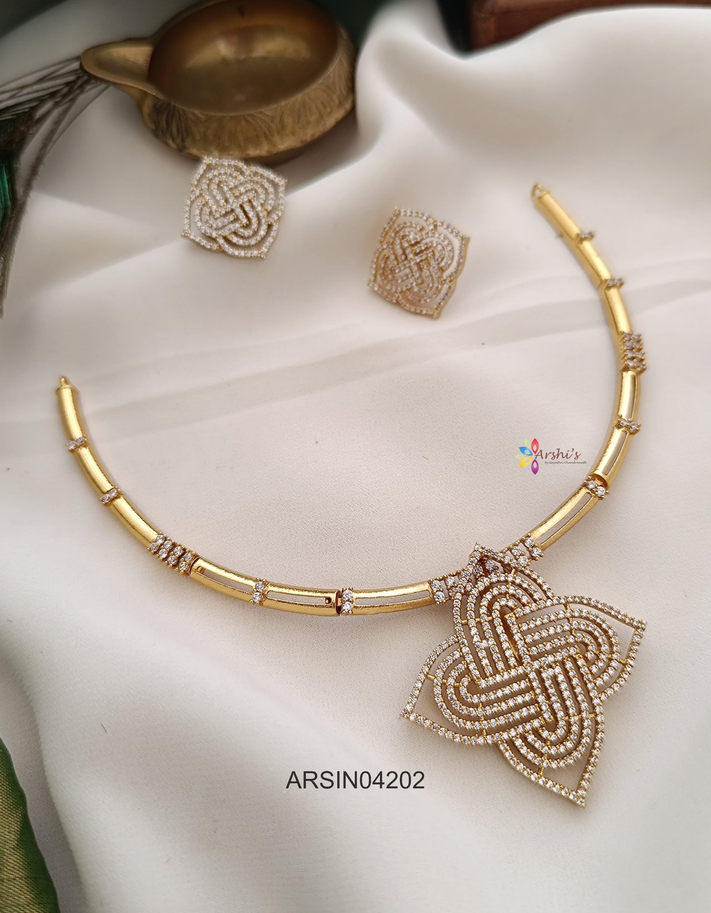 CZ Stone Pendant Hasli Necklace