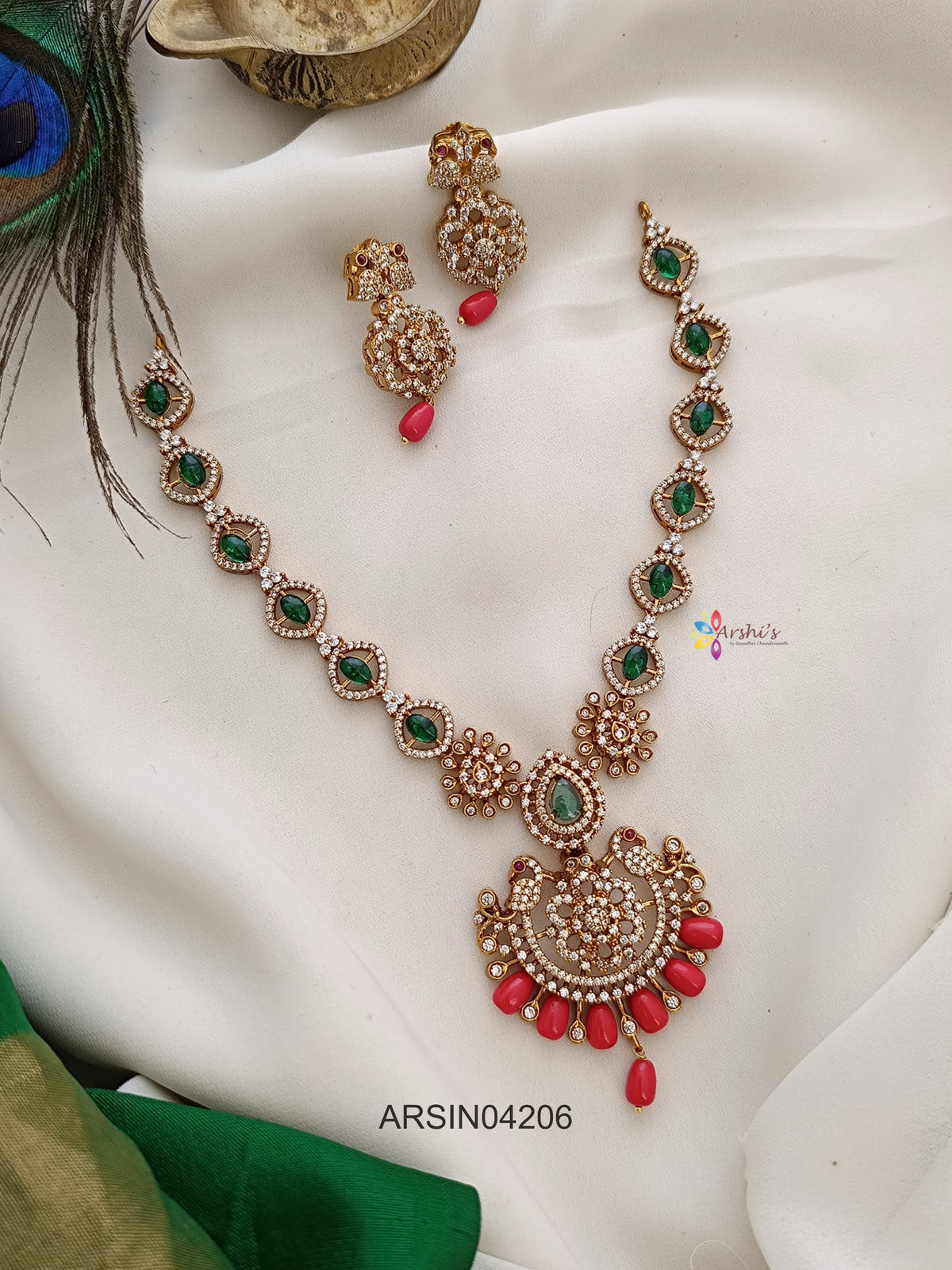 Emerald White Stone Necklace