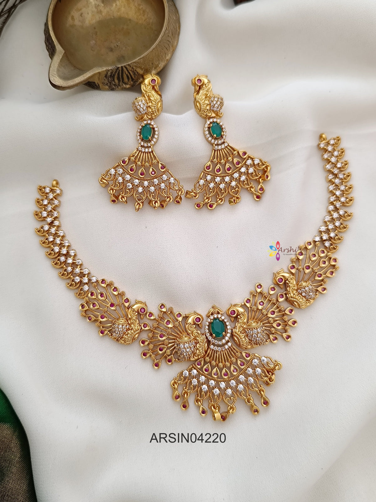 Peacock White Stone Necklace