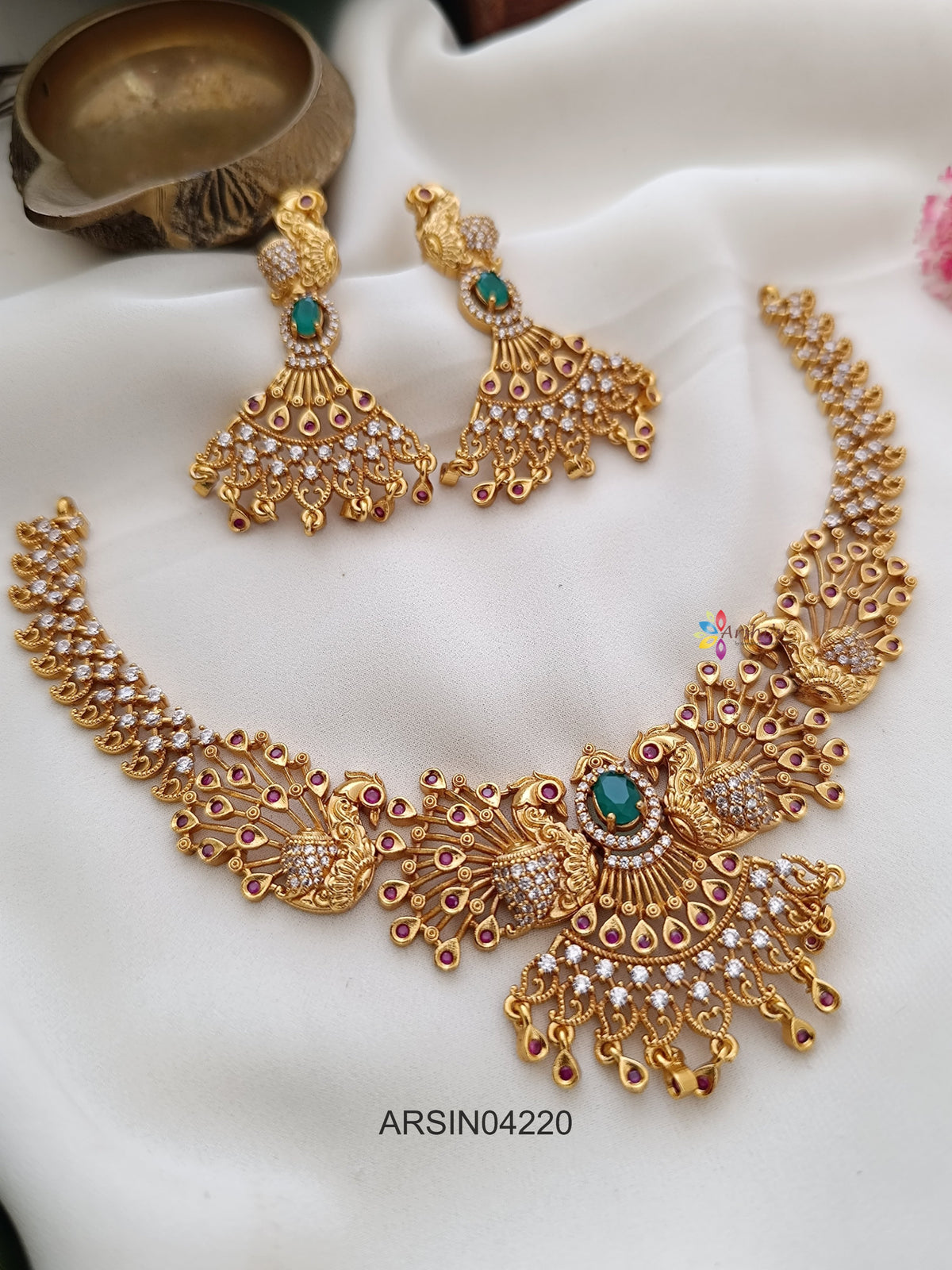 Peacock White Stone Necklace