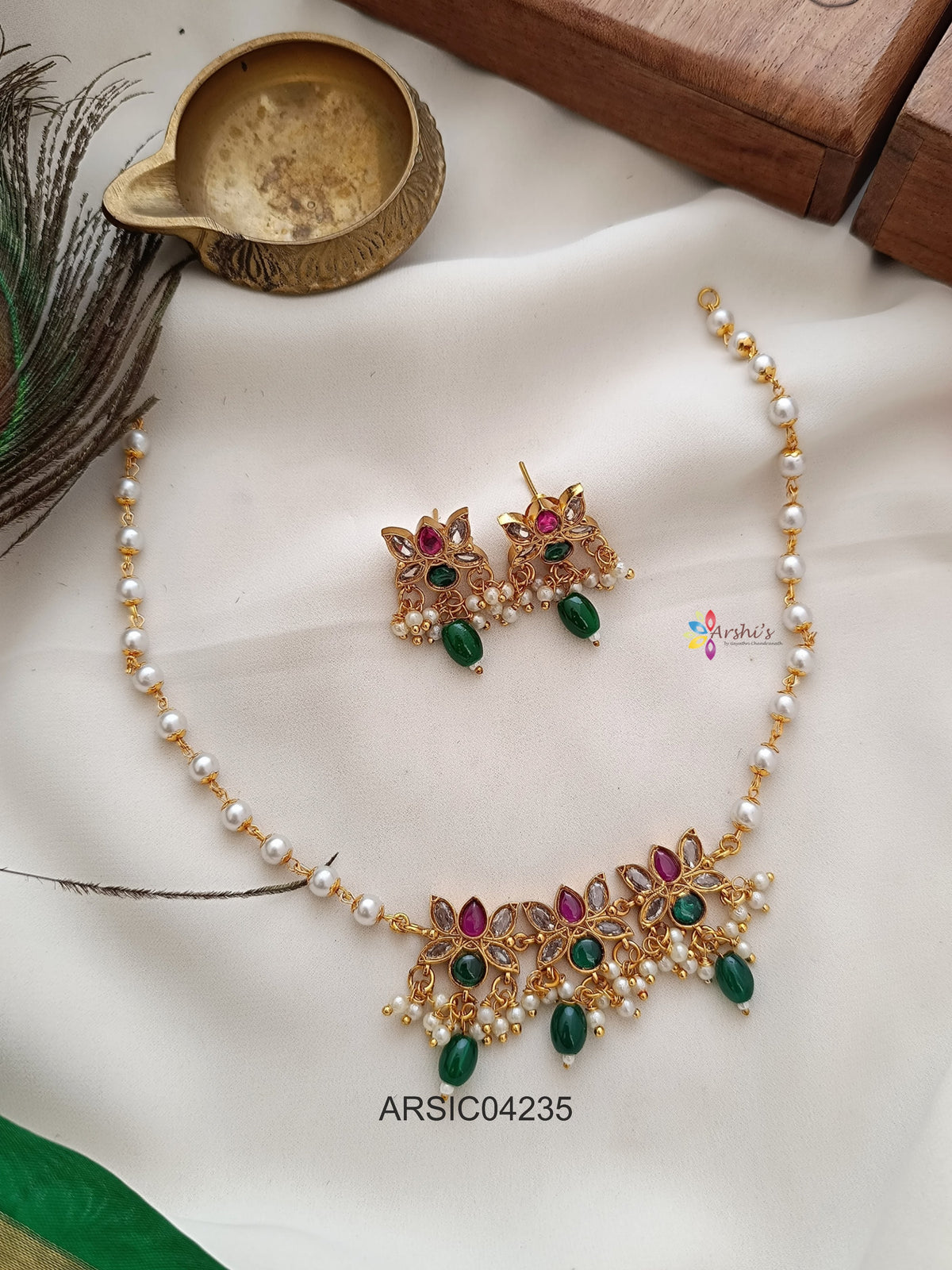 Single Pearl Lotus Choker