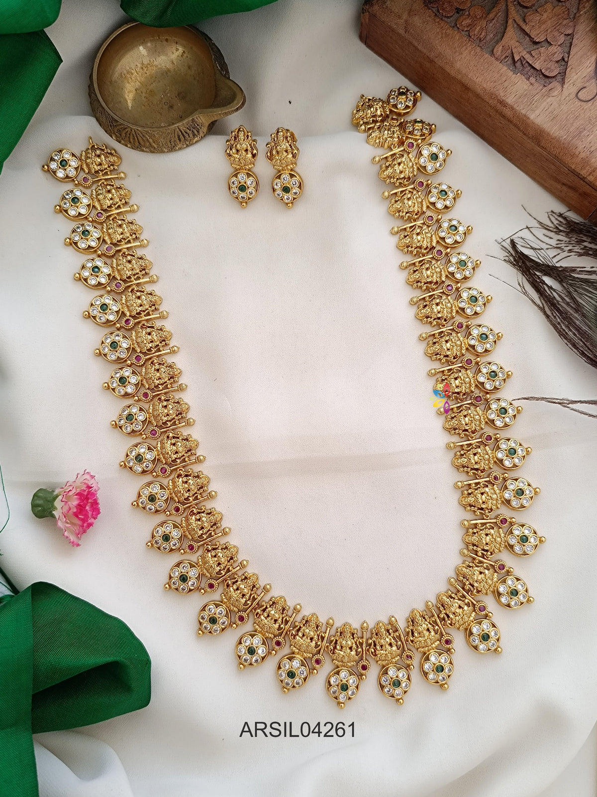 Lakshmi Bottu Long Haram