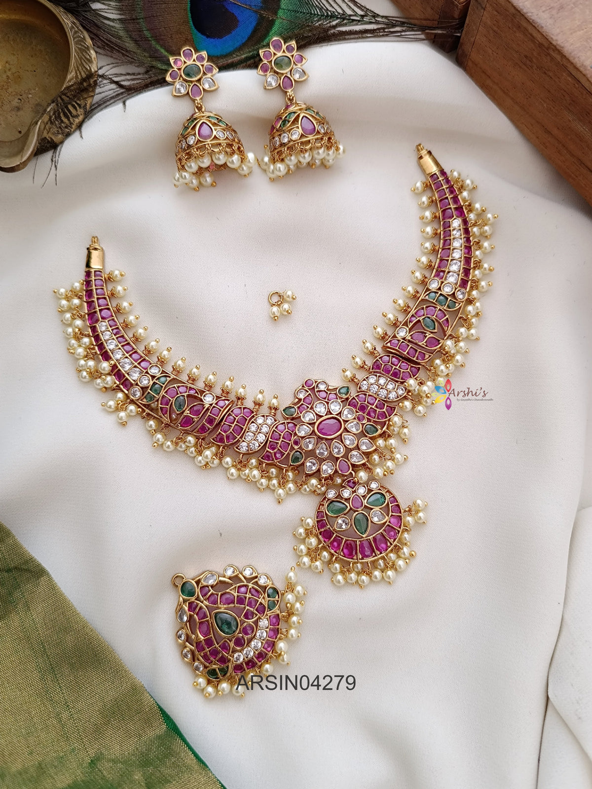 Peacock Kemp Stone Guttapusalu Necklace
