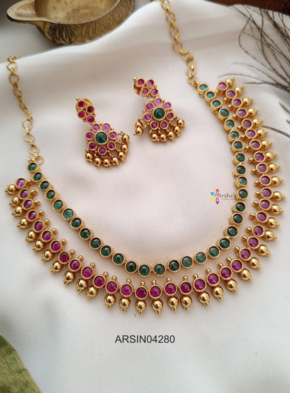 Layer Kemp and Green Stone Necklace
