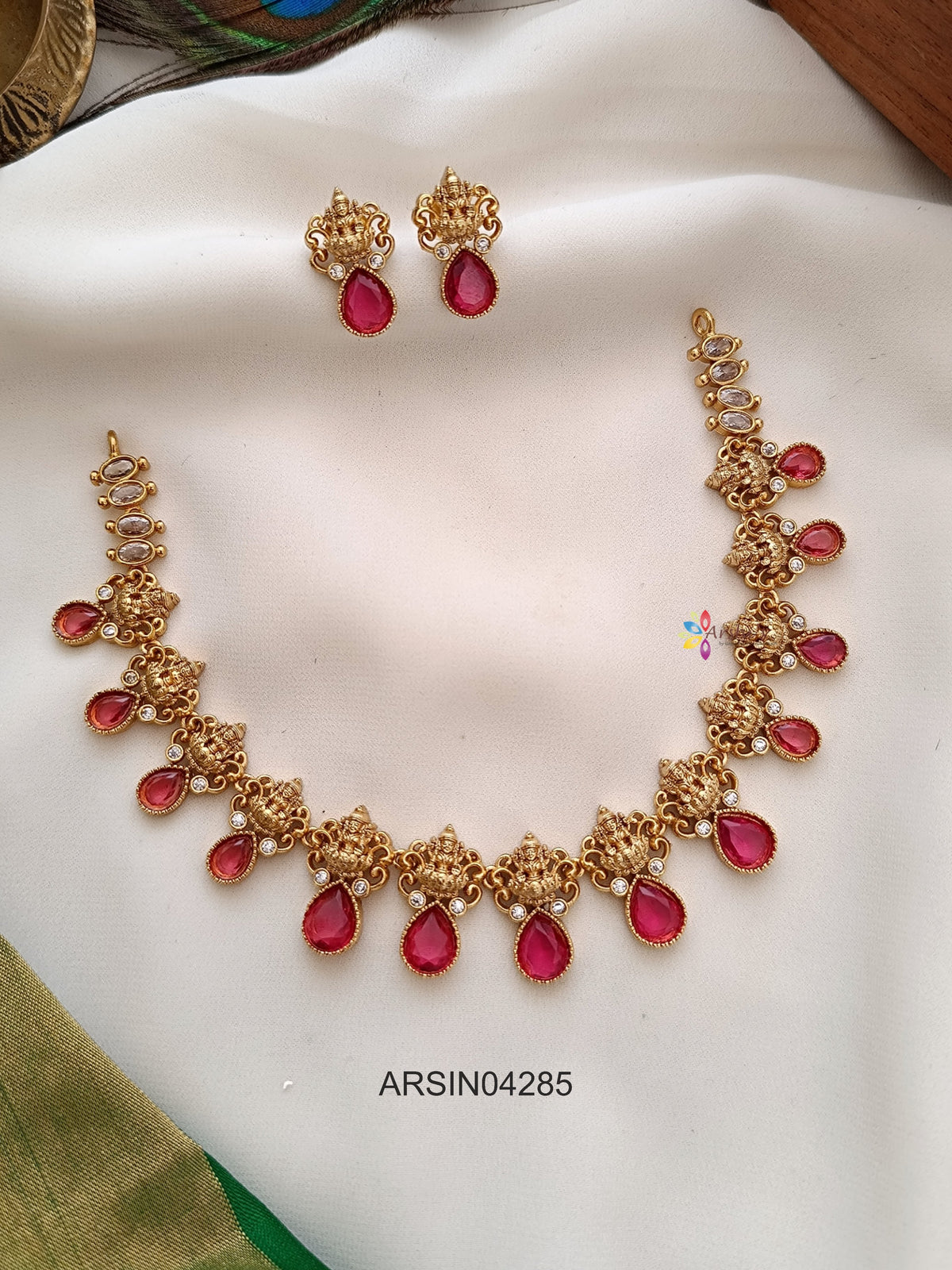 Lakshmi Red Tear Drop Stones Necklace