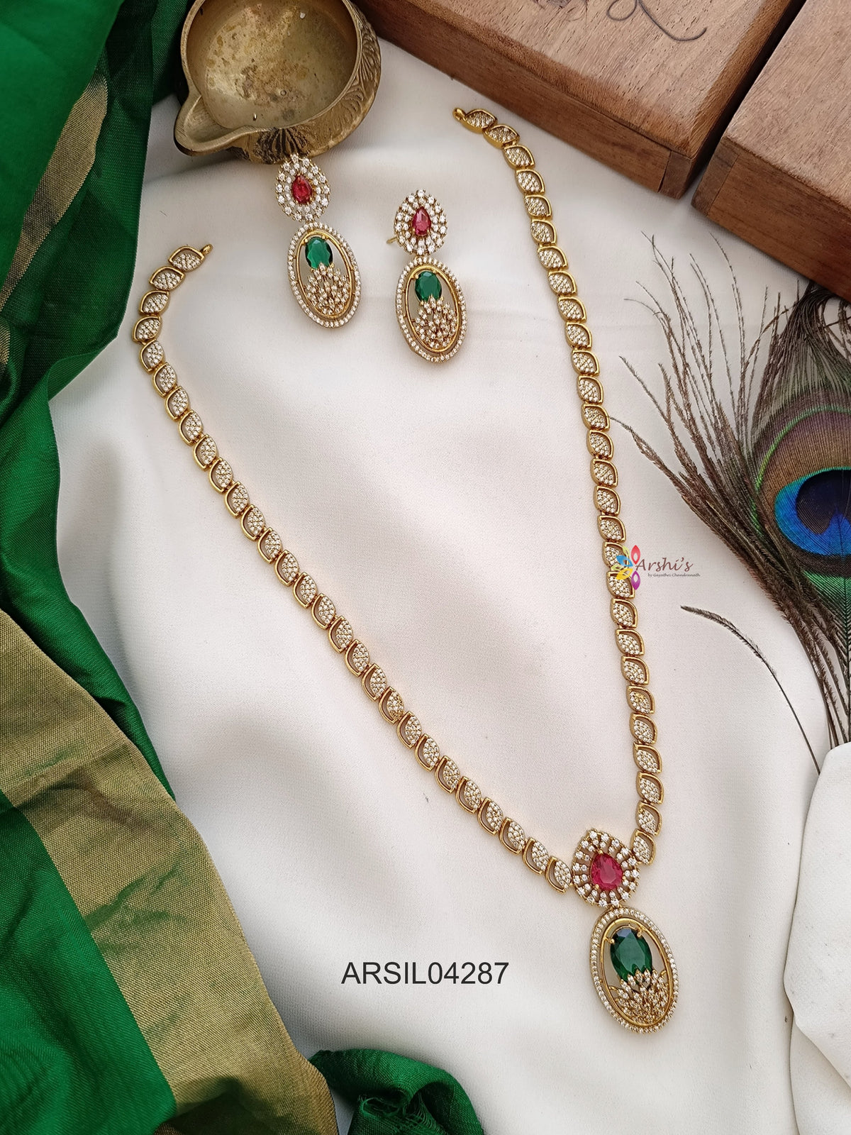 Ruby and Emerald Pendant White Stone Haram