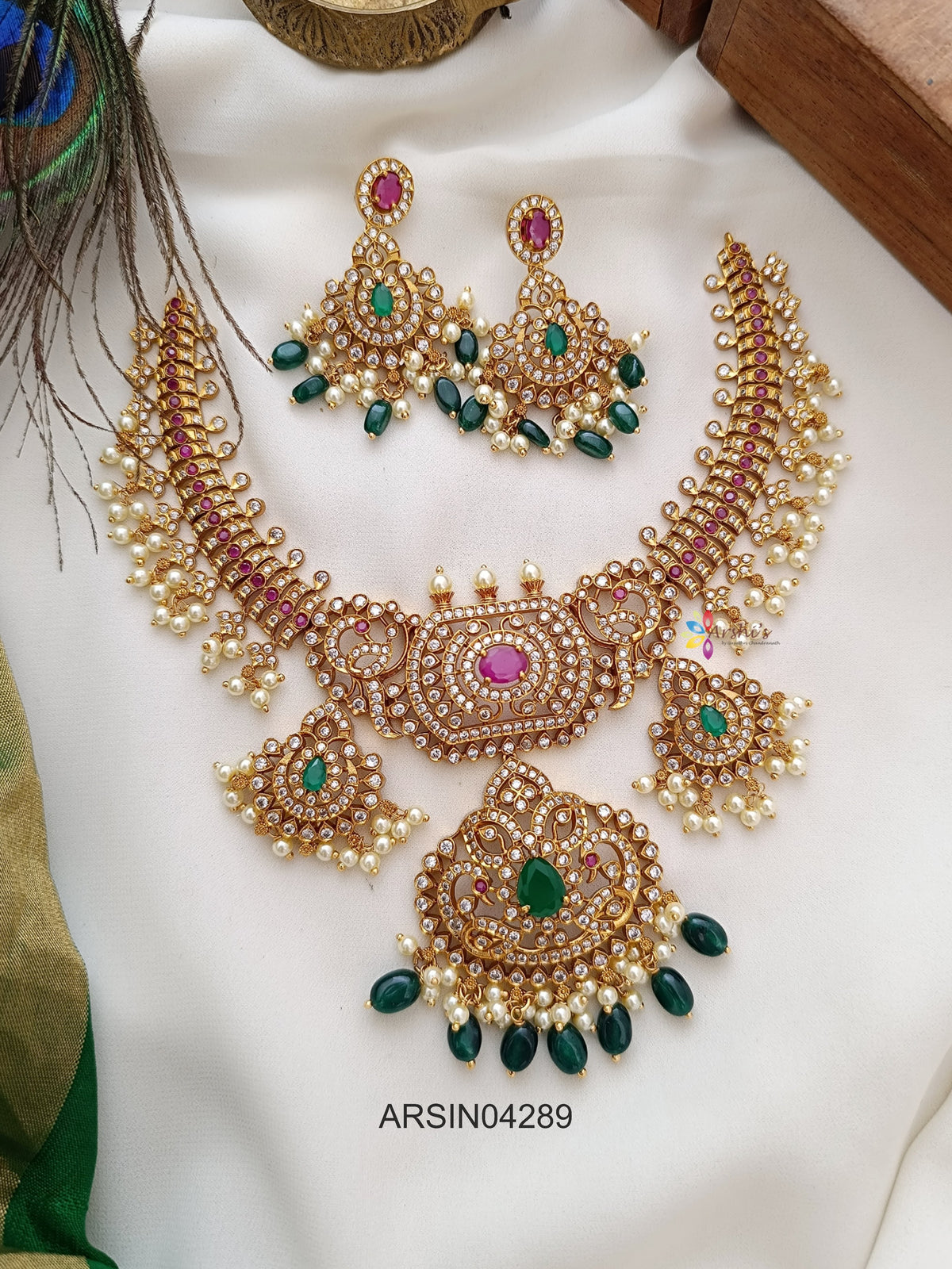 Grand Stone Kante Necklace