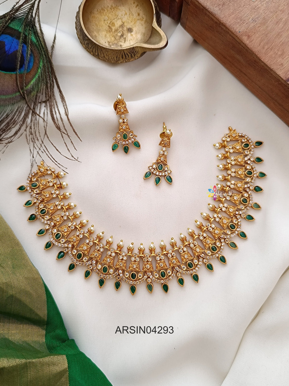 Antique White and Green Stone Necklace