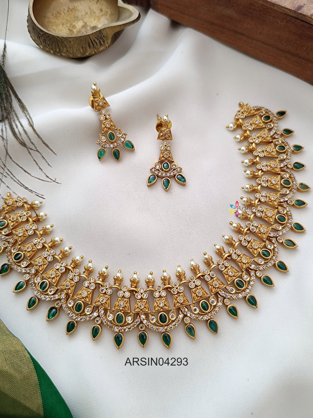 Antique White and Green Stone Necklace