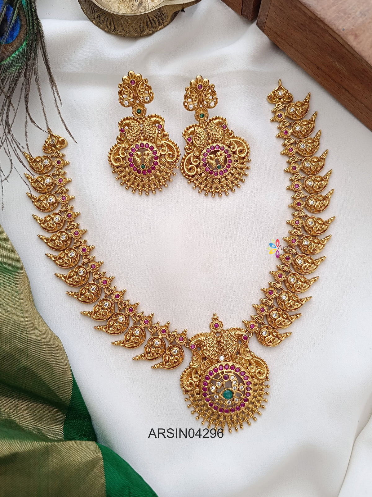 Peacock Pendant Mango Necklace